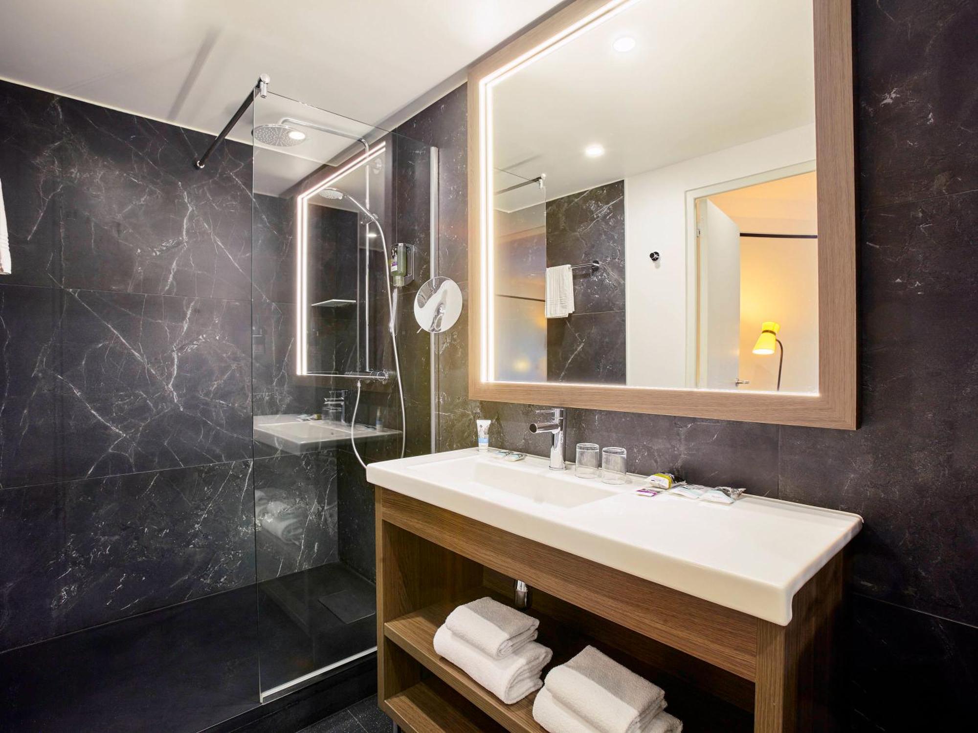 Hotel Mercure Paris Saint-ouen Saint-Ouen (Seine-Saint-Denis)